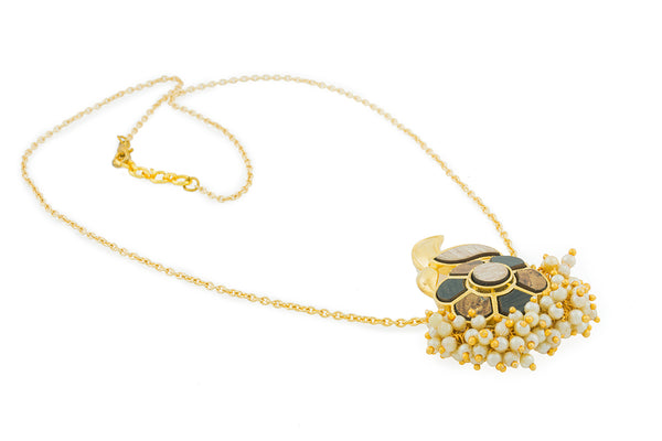 Narcissi Pendent Necklace